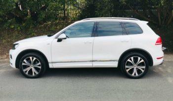 Volkswagen Touareg White 2014 (MW64AKU) full