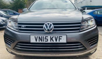 2015 Volkswagen Touareg TDI V6 BlueMotion Tech R-Line Tiptronic 4WD (s/s) with Panoramic Sunroof full