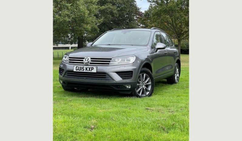 2015 Volkswagen Touareg TDI V6 BlueMotion Tech Escape Tiptronic 4WD (s/s) with Panoramic Sunroof and Bright Interior full