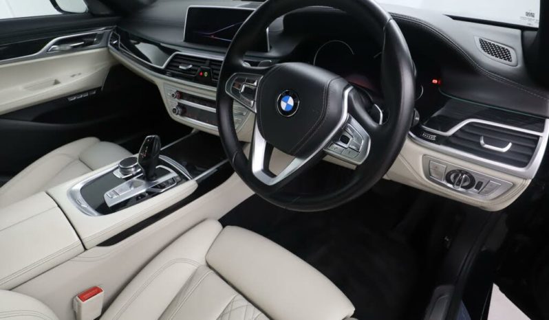 2016 BMW 7 Series 740D xDrive M Sport with Panoramic Sunroof and Bright Interior full
