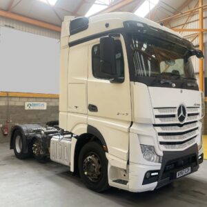2017 Mercedes Benz Actros 2442 Streamspace 6X2 Tractor unit – AY67CZV