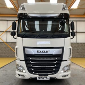 2018 DAF XF106 530 Superspace Euro 6 6X2 Tractor Unit - DK68TZA