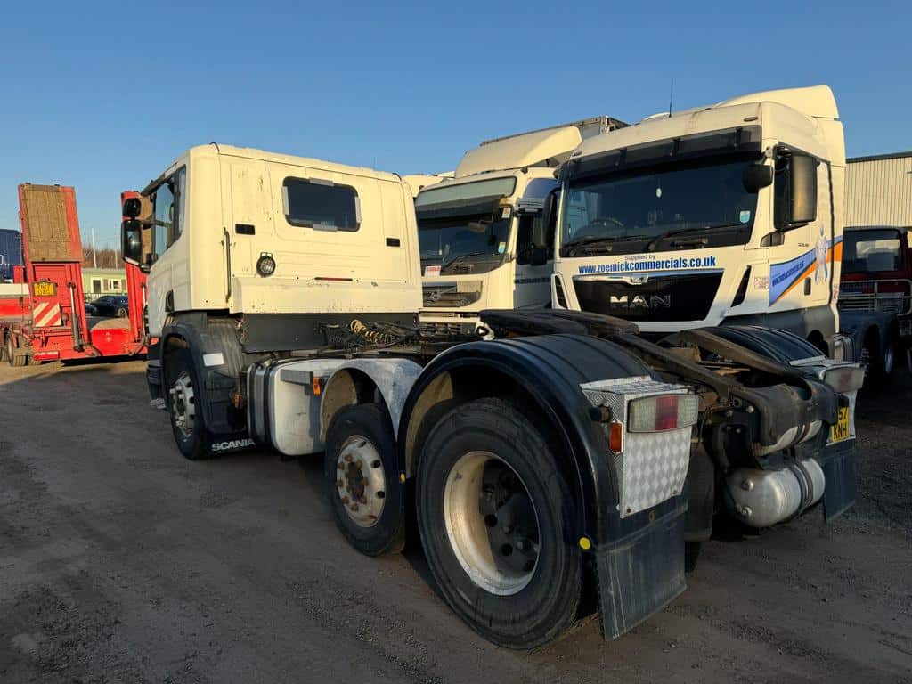 80b301ea377f45daa4c0b2d678e4c090