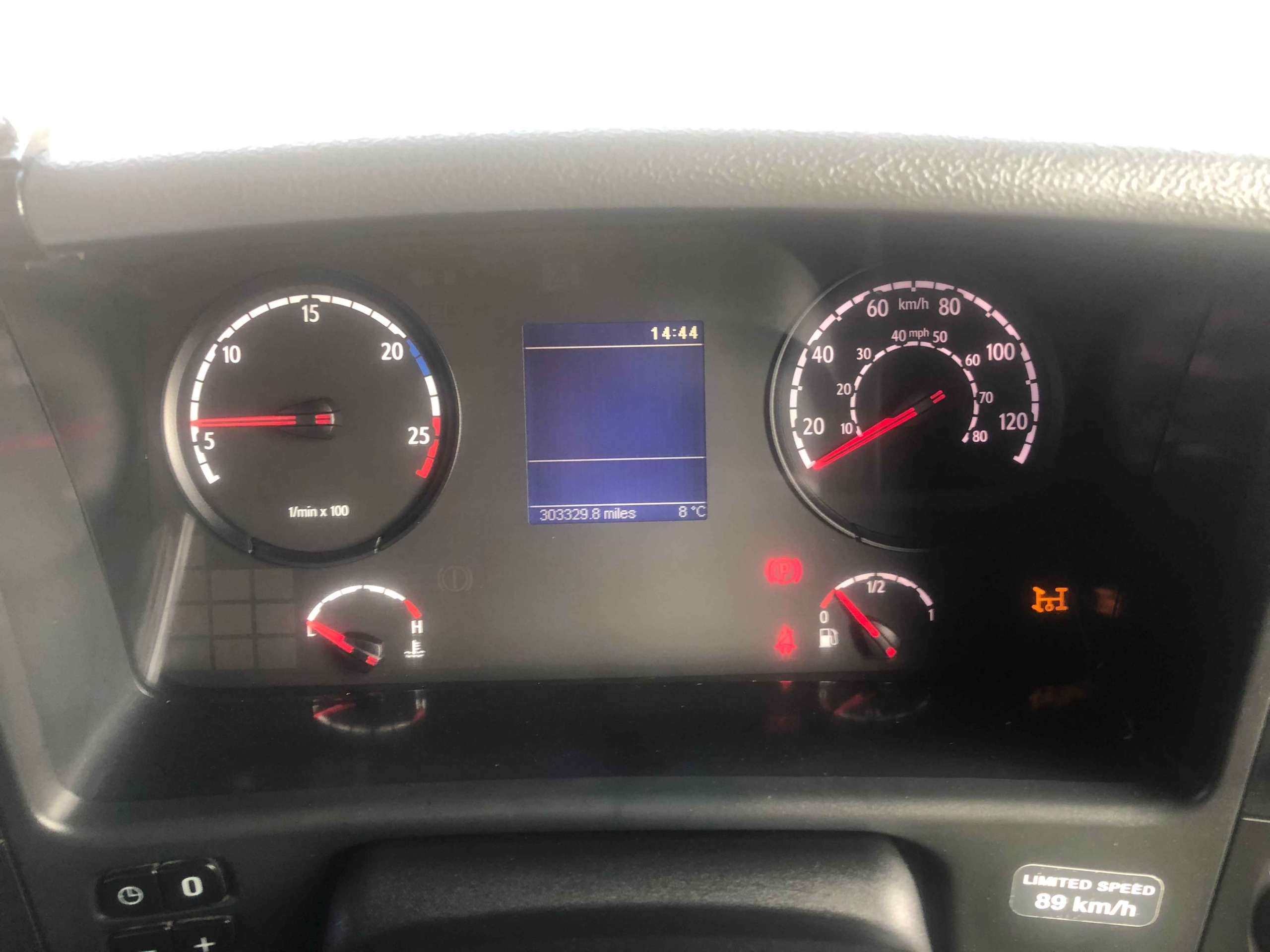 imgi_74_UZX-35-scaled