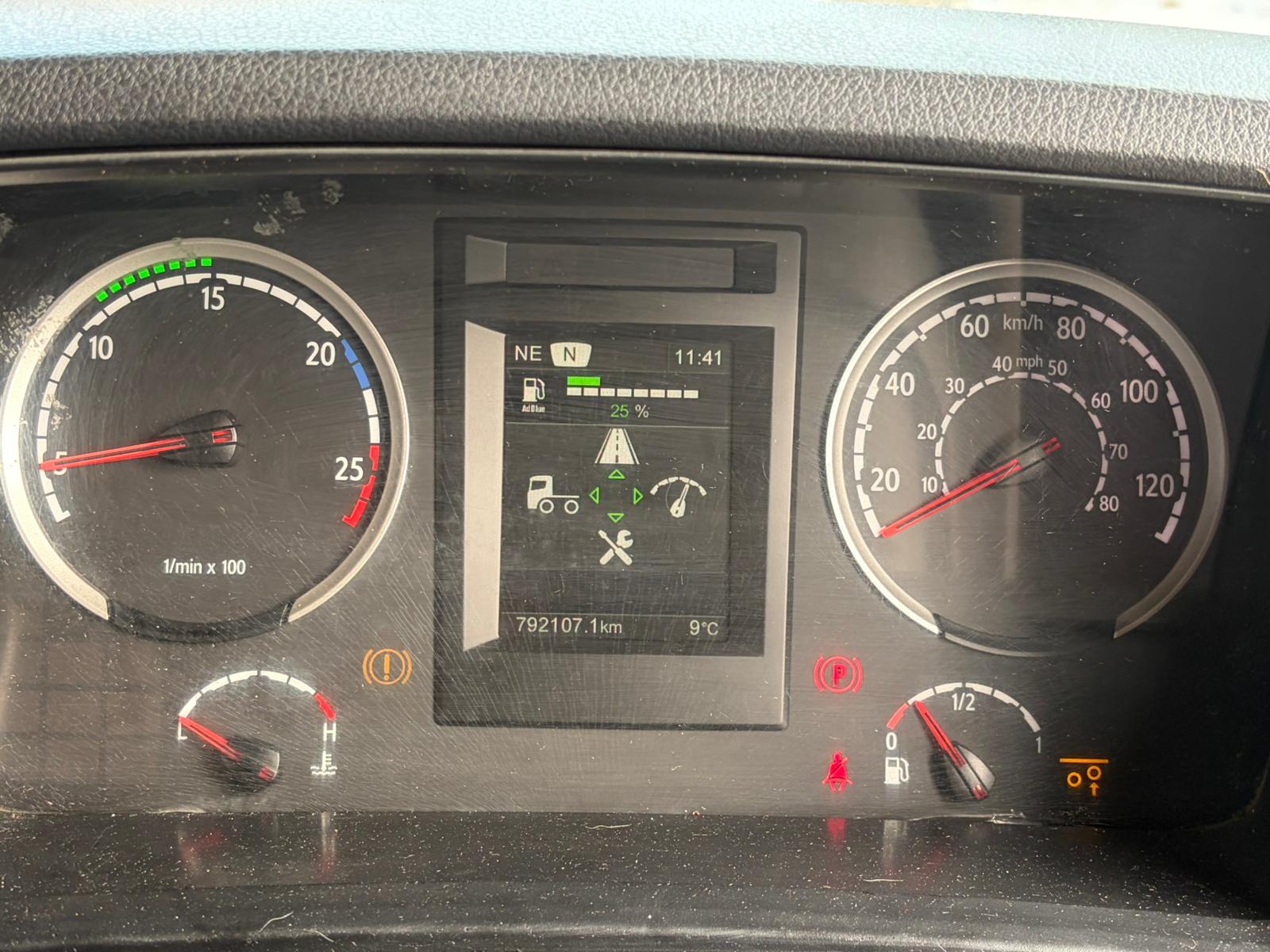 27EBC04B-8DDA-414A-A47B-34A641C14308