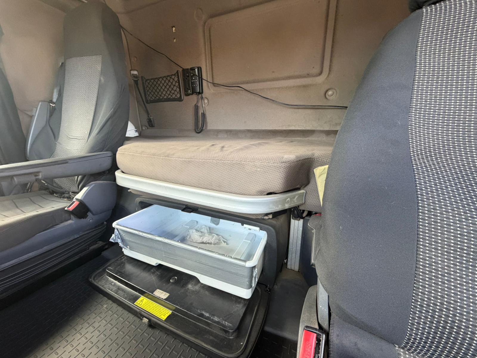 ED1B5A9B-1E77-43F7-9900-8FE19CCC63B0