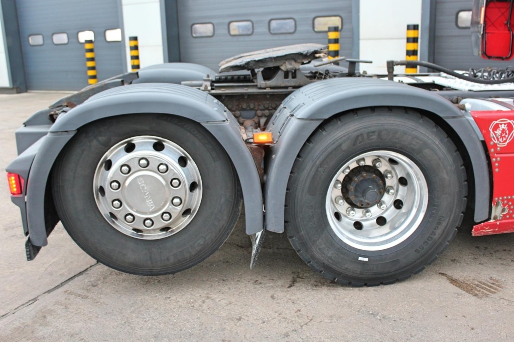 imgi_10_DM13216-uhhcadbf