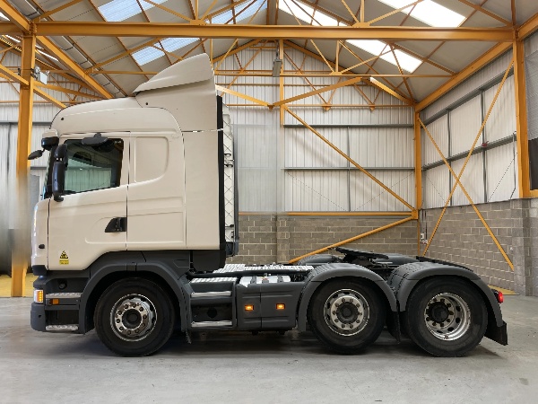 imgi_55_PO17-UXM-7-scaled