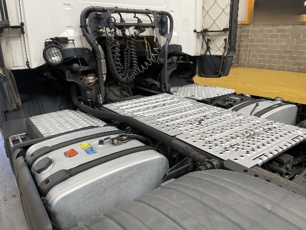 imgi_57_PO17-UXM-9-scaled