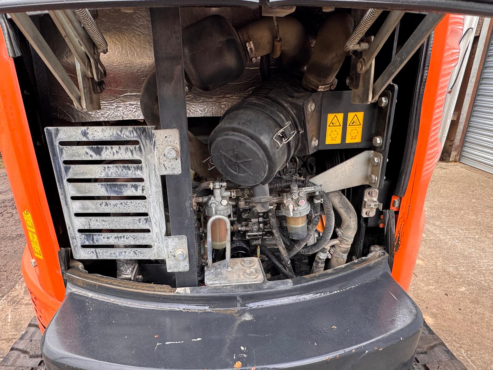2017 HITACHI ZX26U-5A EXCAVATOR - Image 12