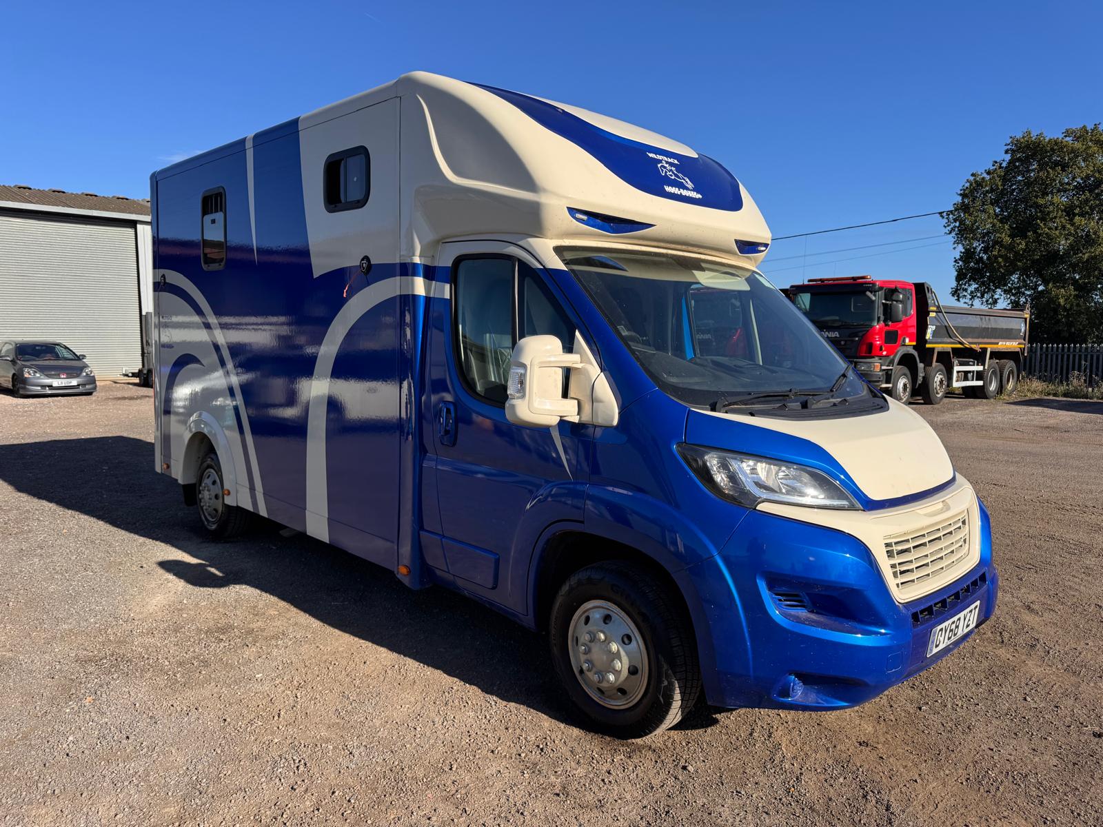 2018 PEUGEOT BOXER 2 HORSE HORSEBOX - Image 2