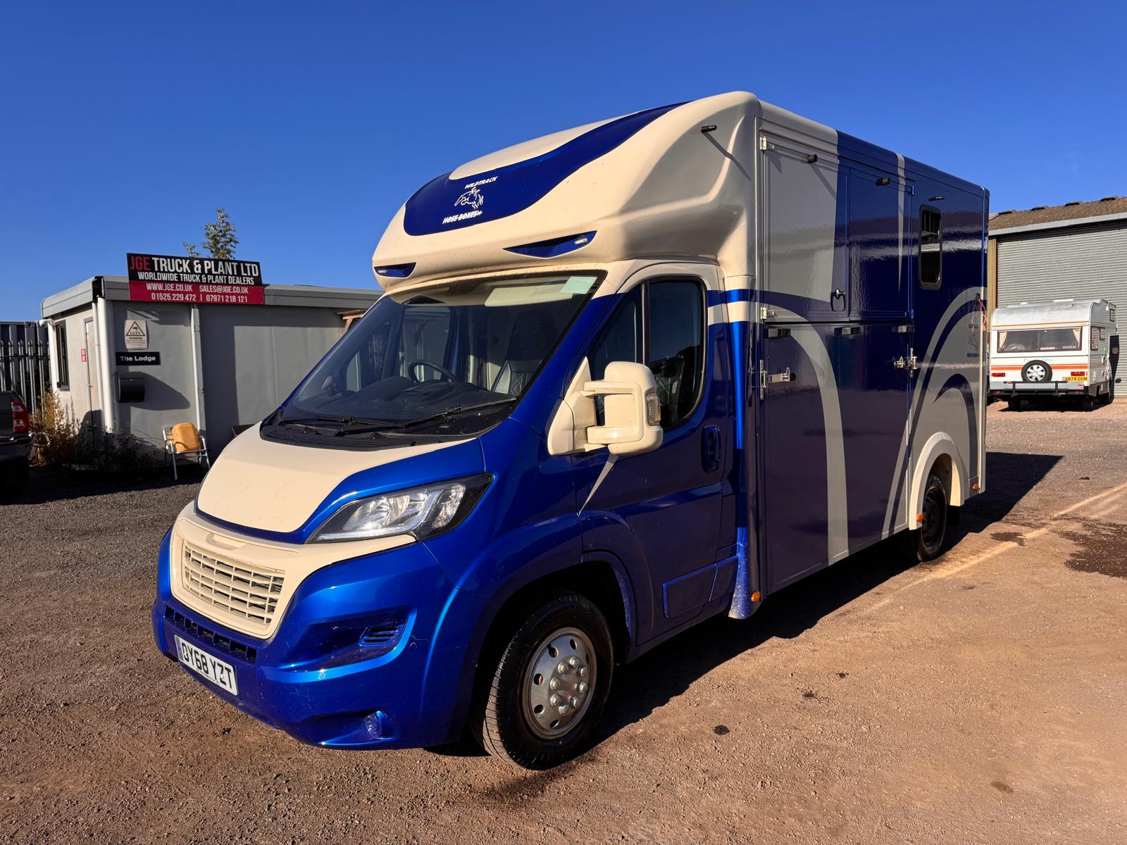 2018 PEUGEOT BOXER 2 HORSE HORSEBOX - Image 4