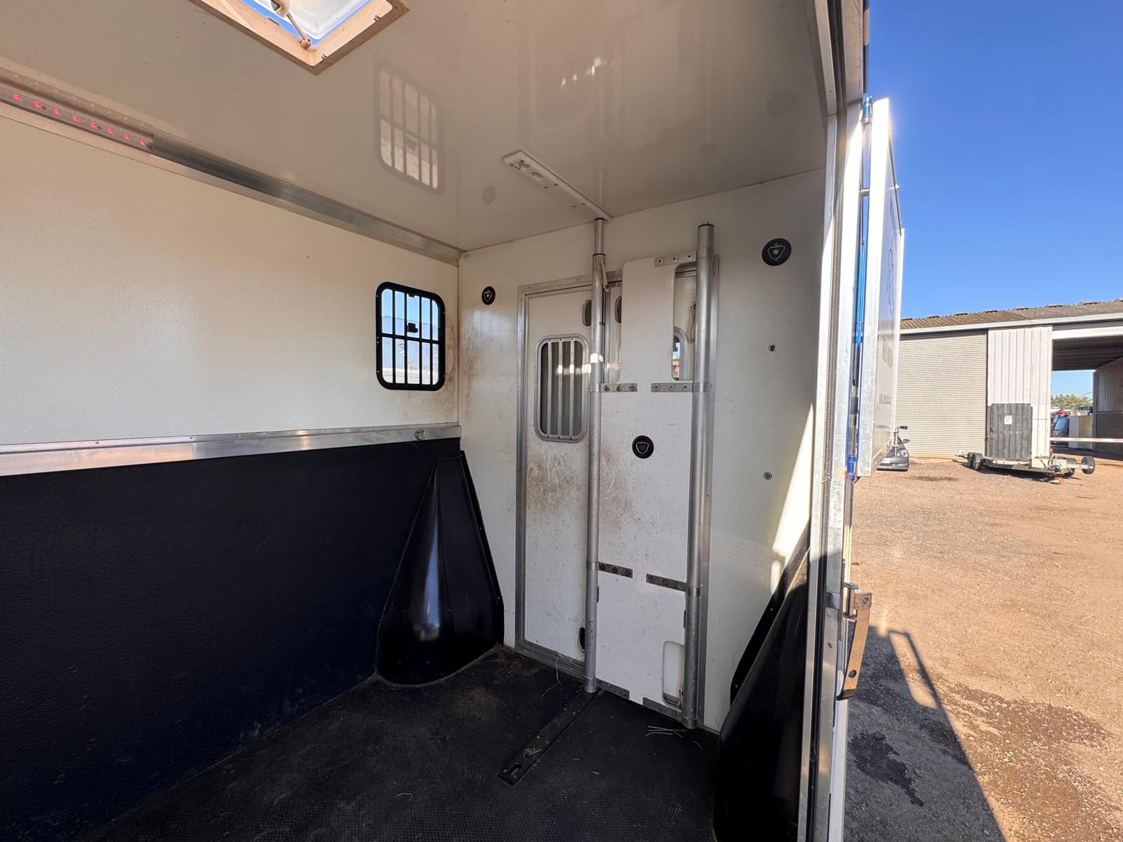 2018 PEUGEOT BOXER 2 HORSE HORSEBOX - Image 19