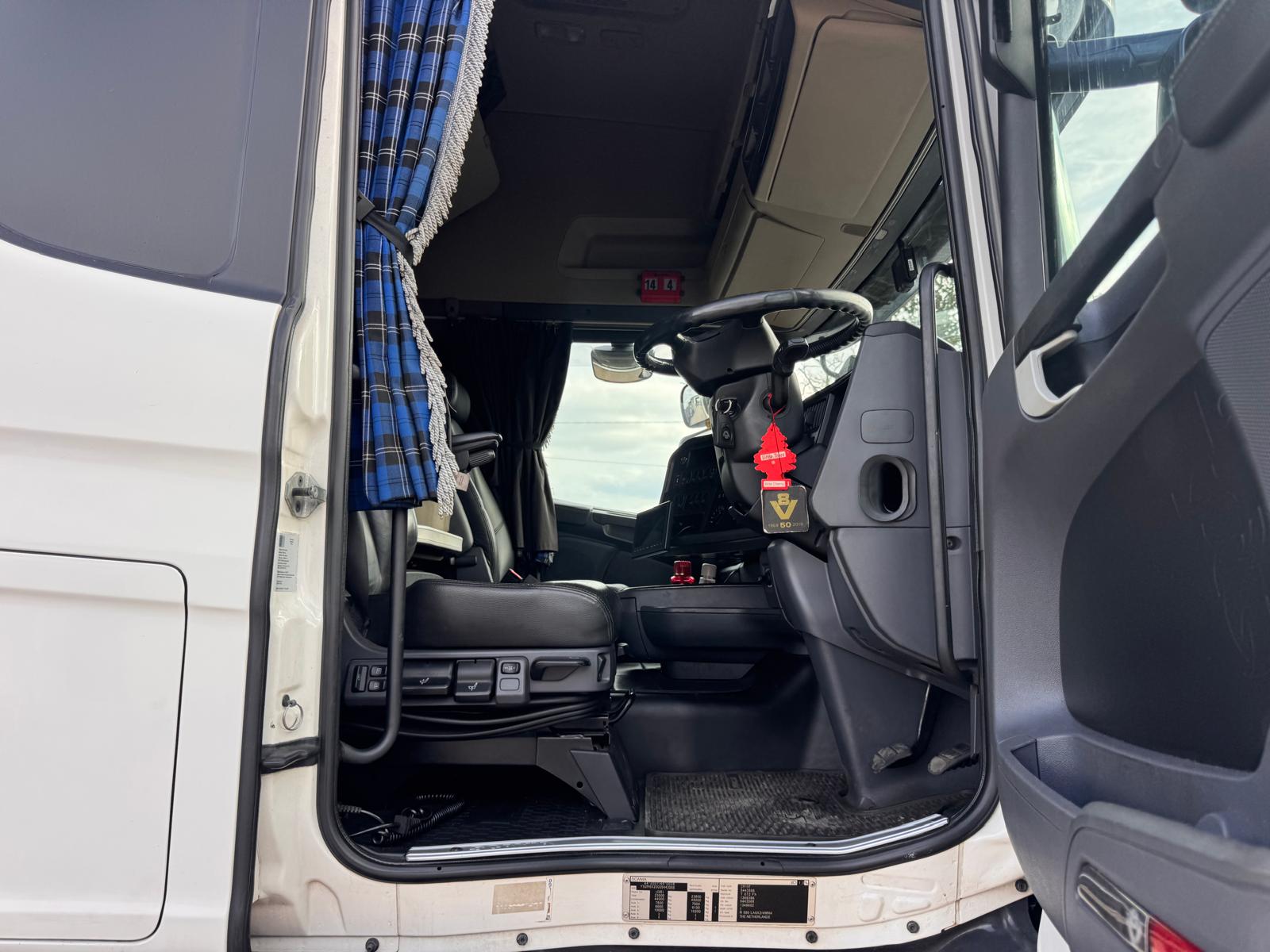 2016 SCANIA R580 V8 TRACTOR UNIT - Image 14