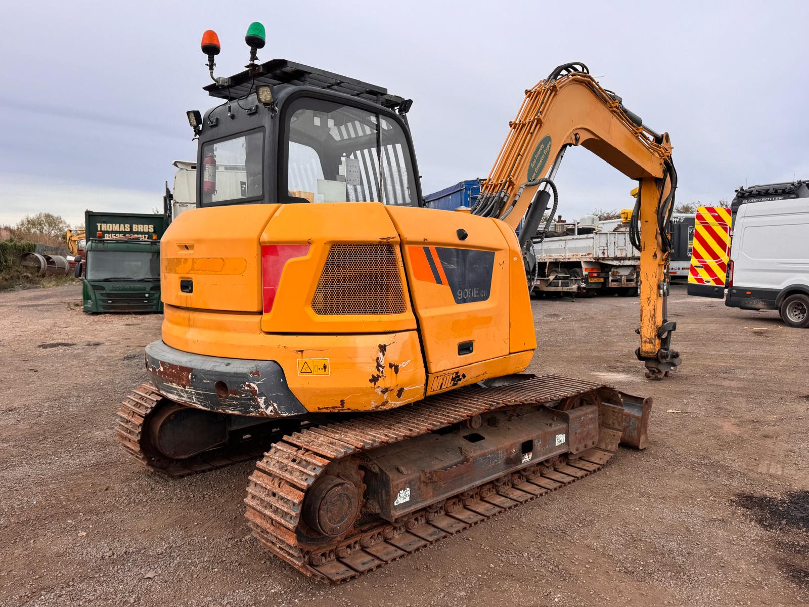 2019 LIUGONG CLG909ECR EXCAVATOR - Image 6