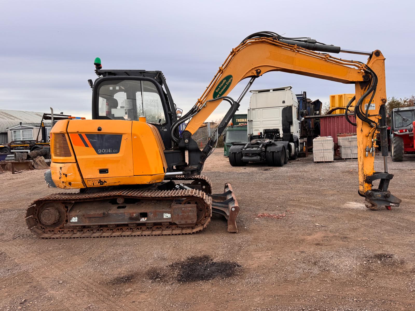 2019 LIUGONG CLG909ECR EXCAVATOR - Image 7