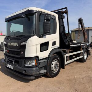 2021 SCANIA P220XT SKIP LOADER