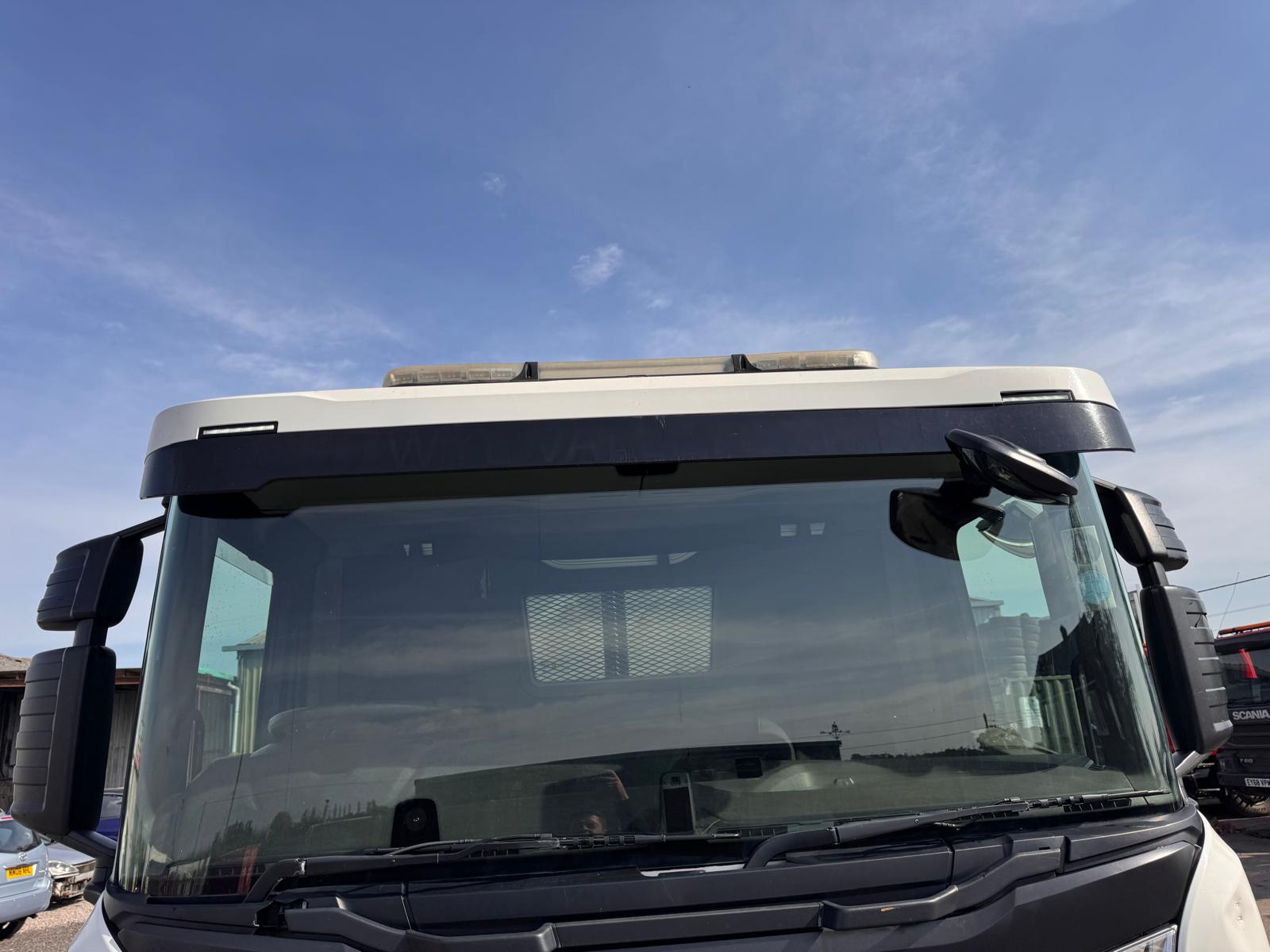 2021 SCANIA P220XT SKIP LOADER - Image 16
