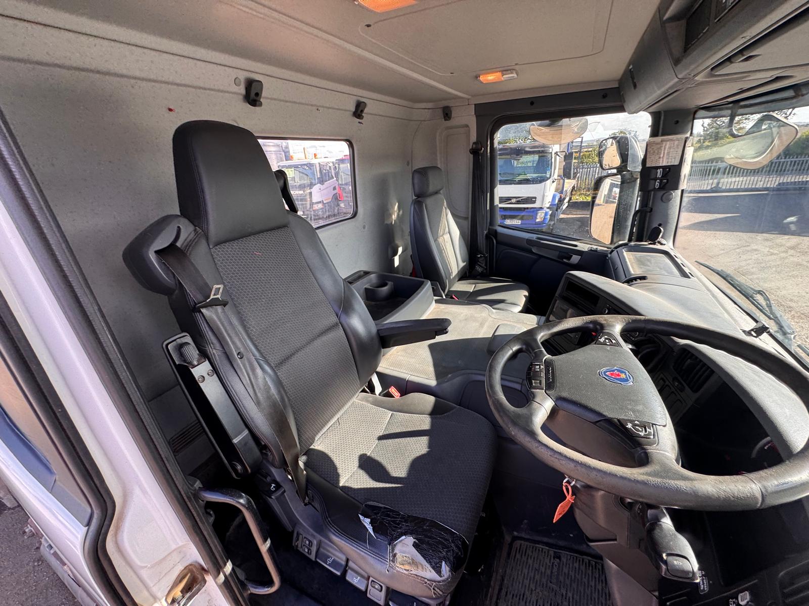 2018 SCANIA P410 TIPPER - Image 16