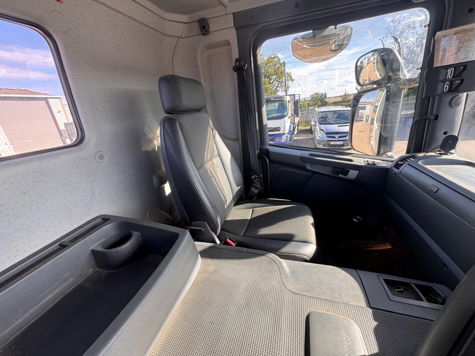 2018 SCANIA P410 TIPPER - Image 23