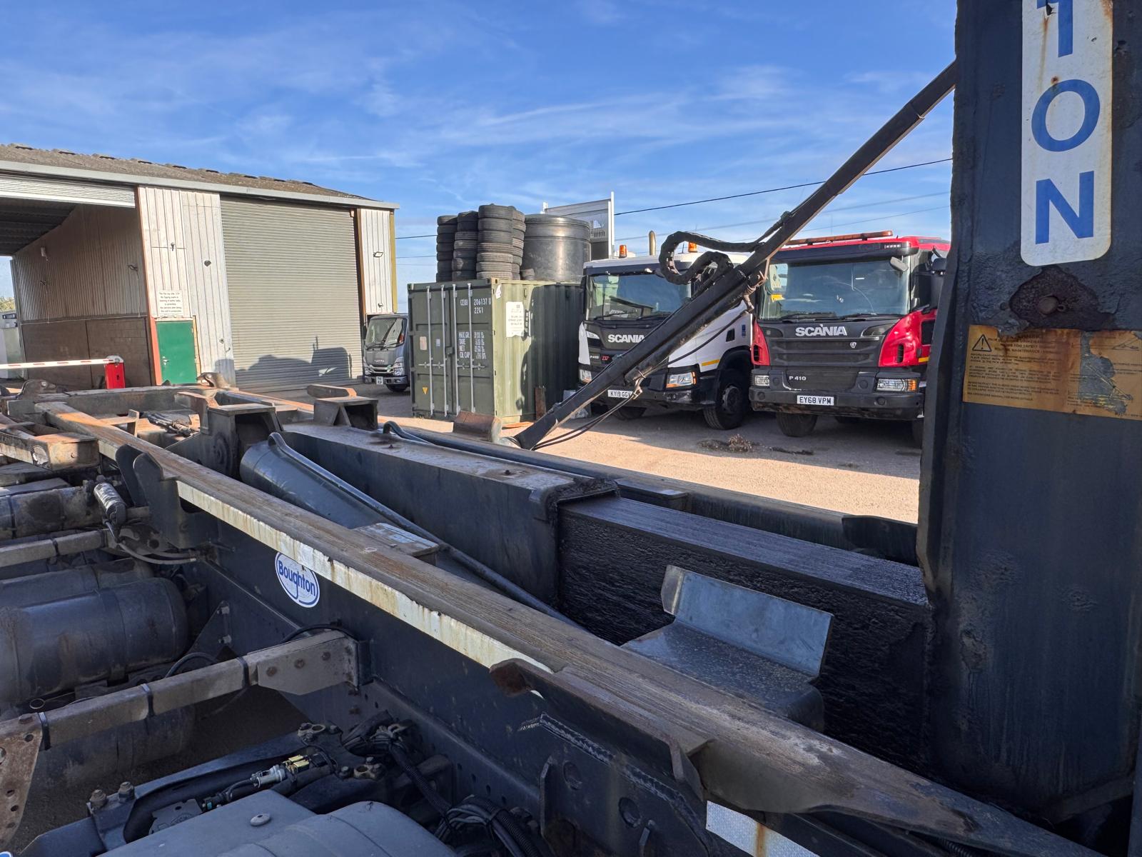 2019 SCANIA P410XT HOOK LOADER - Image 15