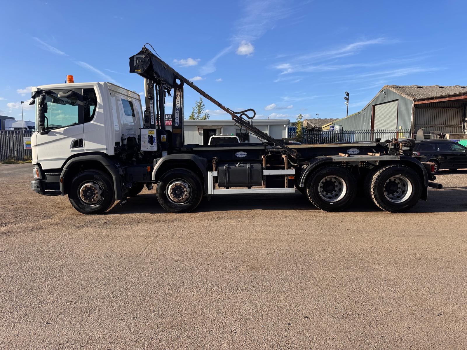 2019 SCANIA P410XT HOOK LOADER - Image 9