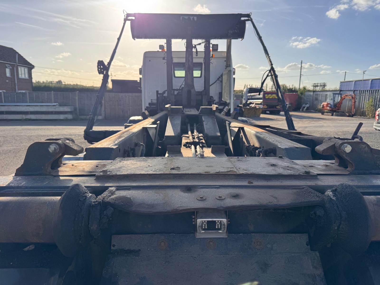2019 SCANIA P410XT HOOK LOADER - Image 13