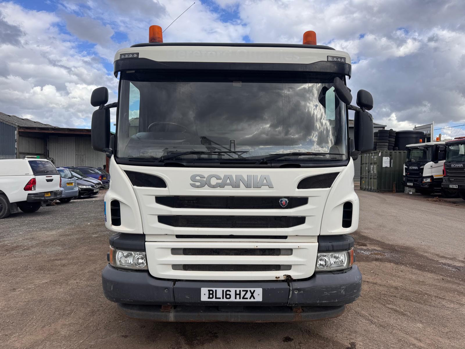 2016 SCANIA P280 TIPPER GRAB - Image 3