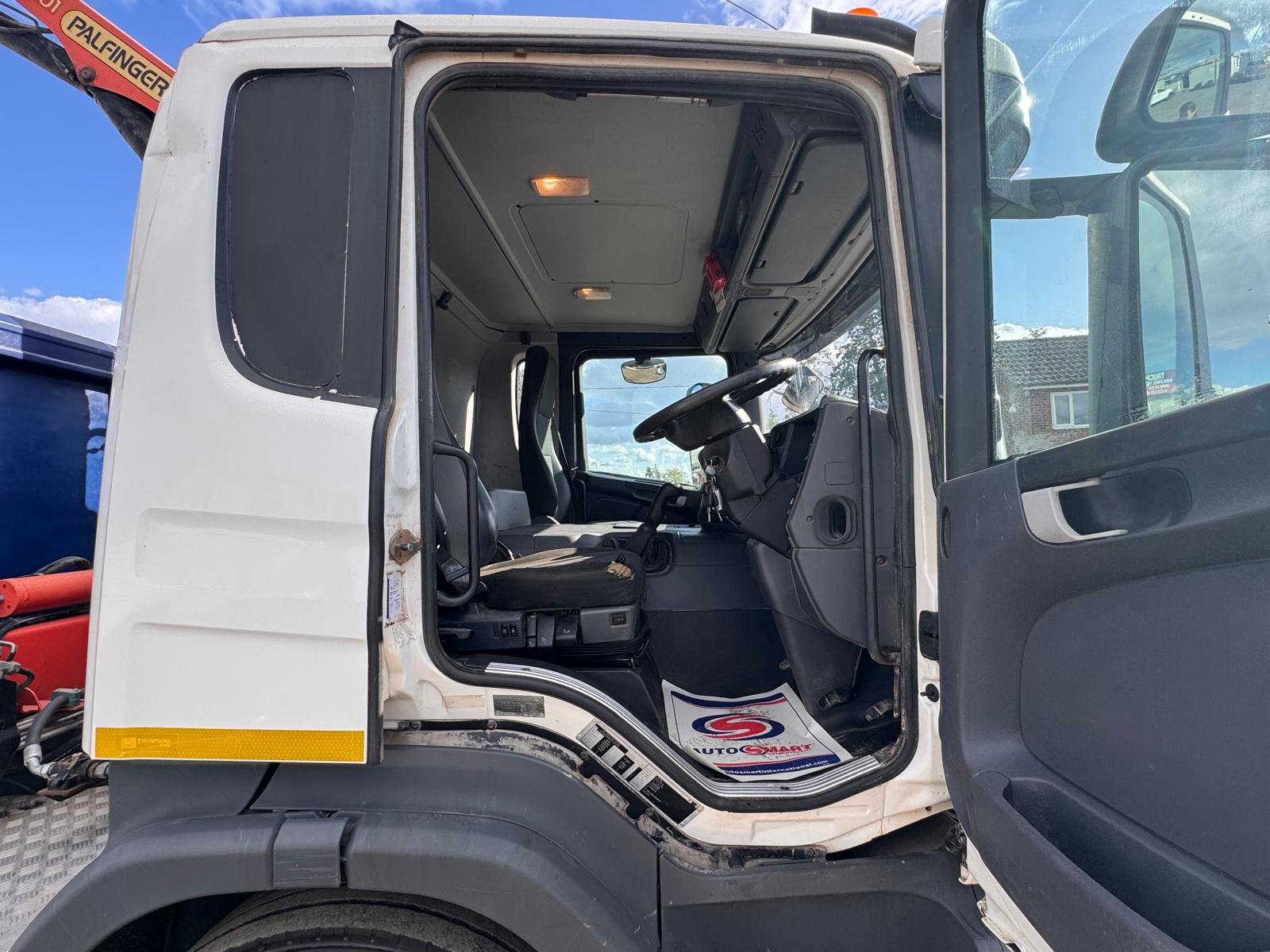 2016 SCANIA P280 TIPPER GRAB - Image 23