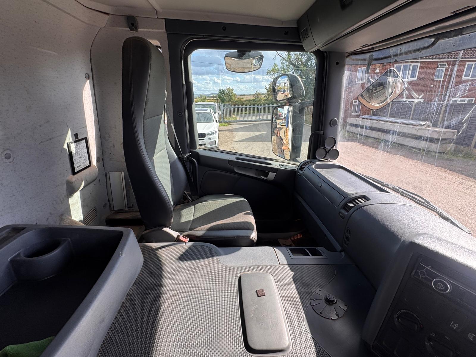 2016 SCANIA P280 TIPPER GRAB - Image 25