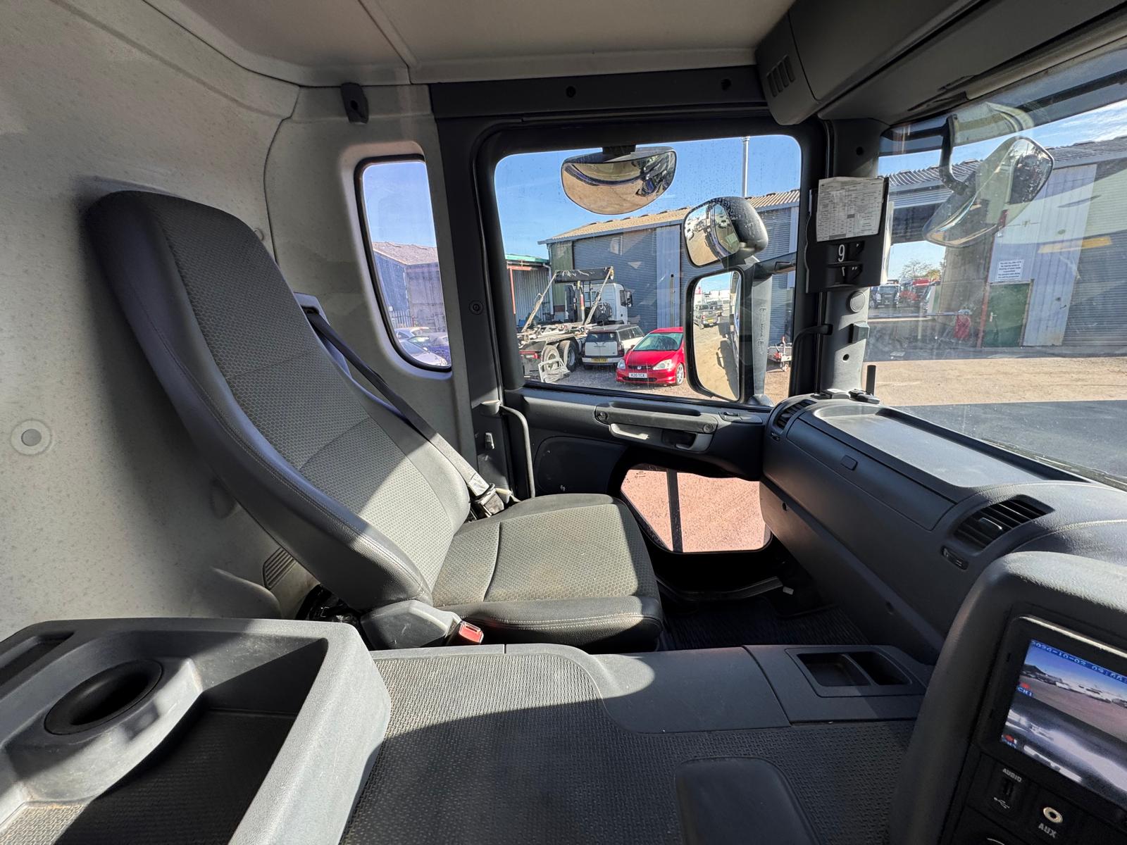 2018 SCANIA P410 TIPPER - Image 17