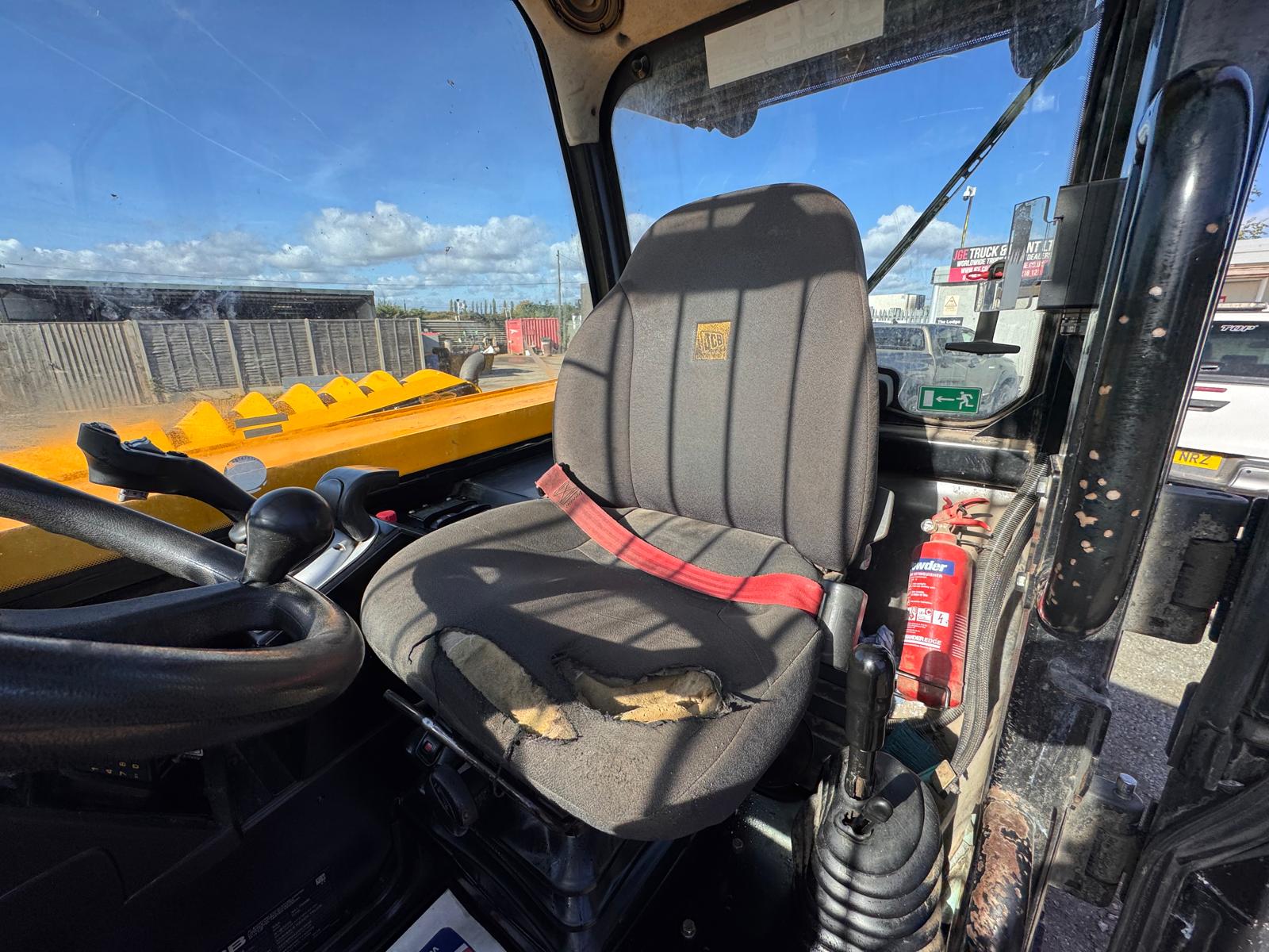2017 JCB 531-70 WASTEMASTER TELEHANDLER - Image 16