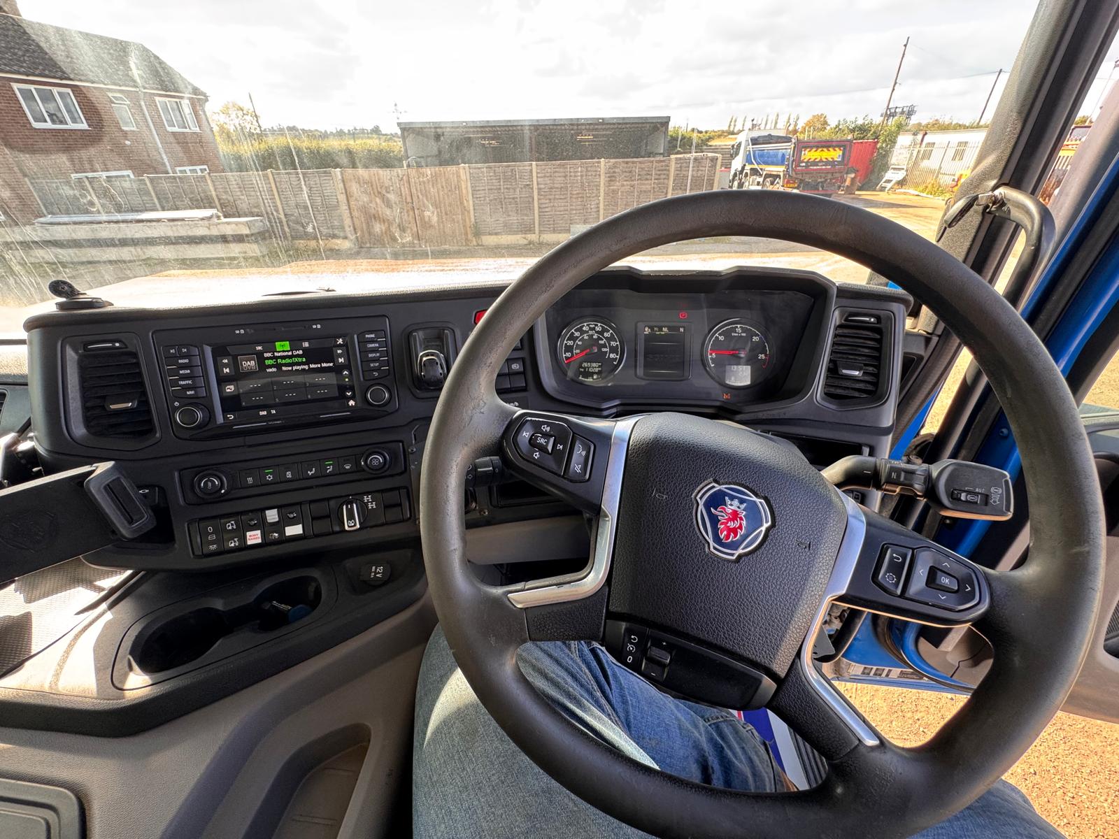 2018 SCANIA P410XT TIPPER - Image 18