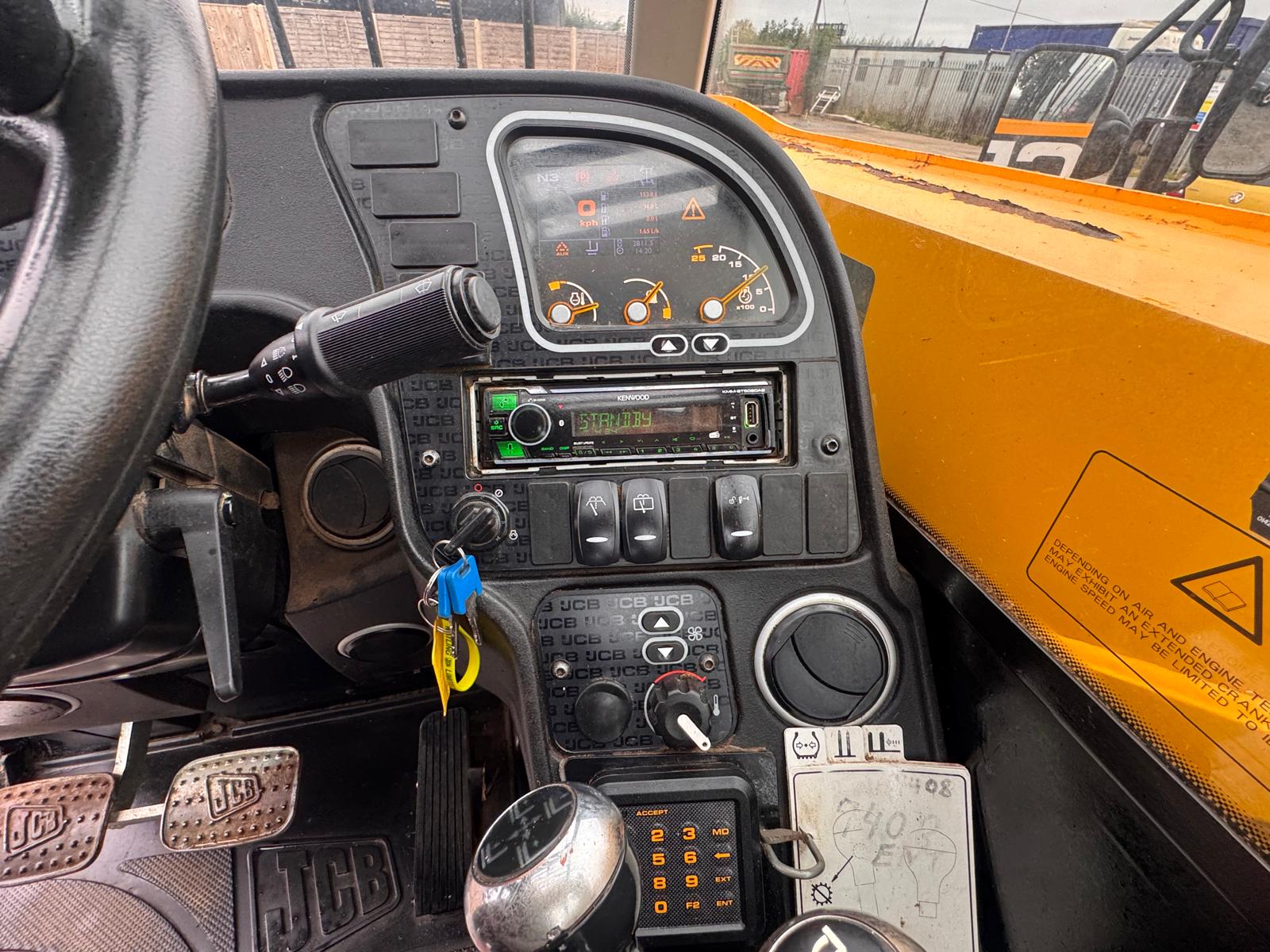 2022 JCB 531-70 TELEHANDLER - Image 14