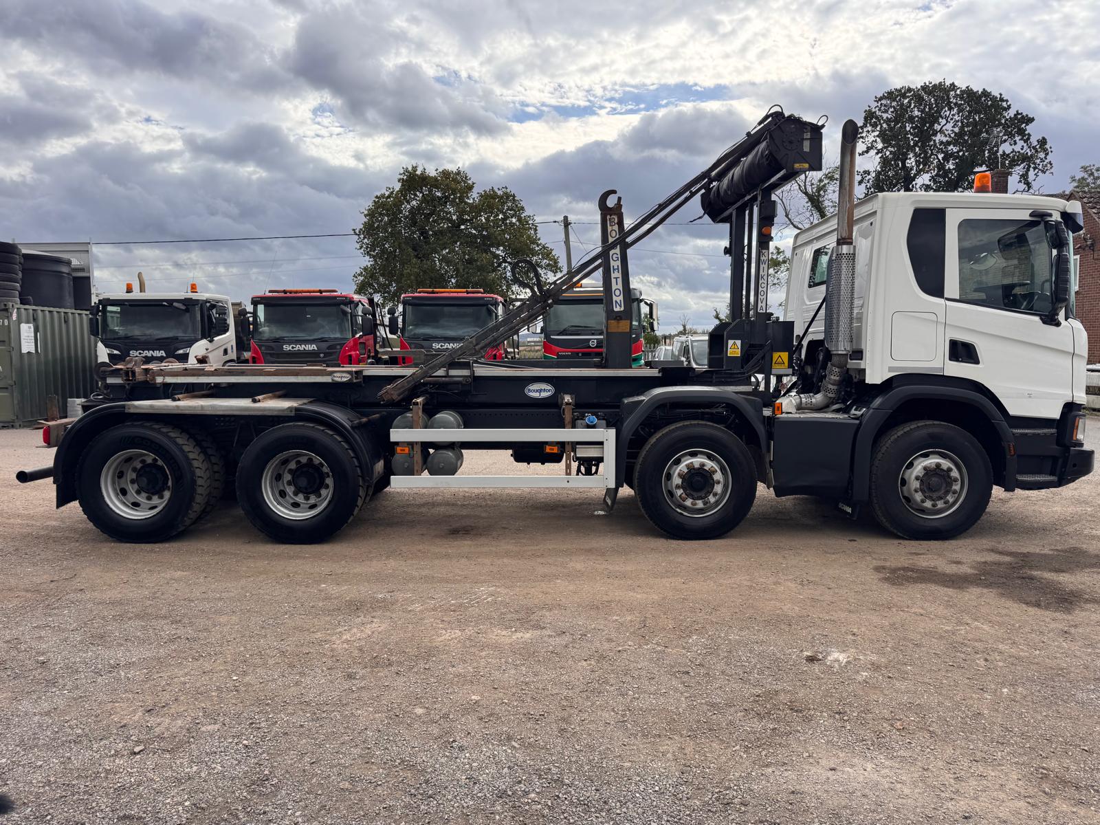 2019 SCANIA P410XT HOOK LOADER - Image 9