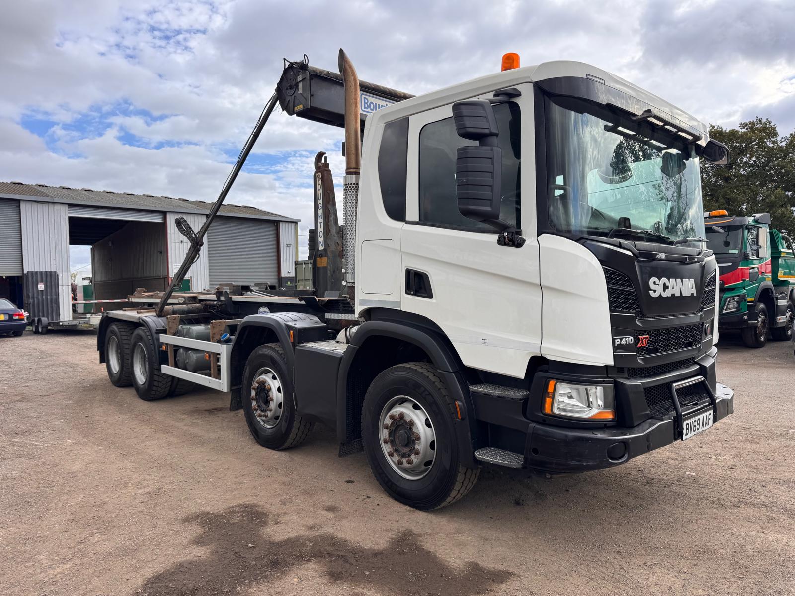 2019 SCANIA P410XT HOOK LOADER - Image 1