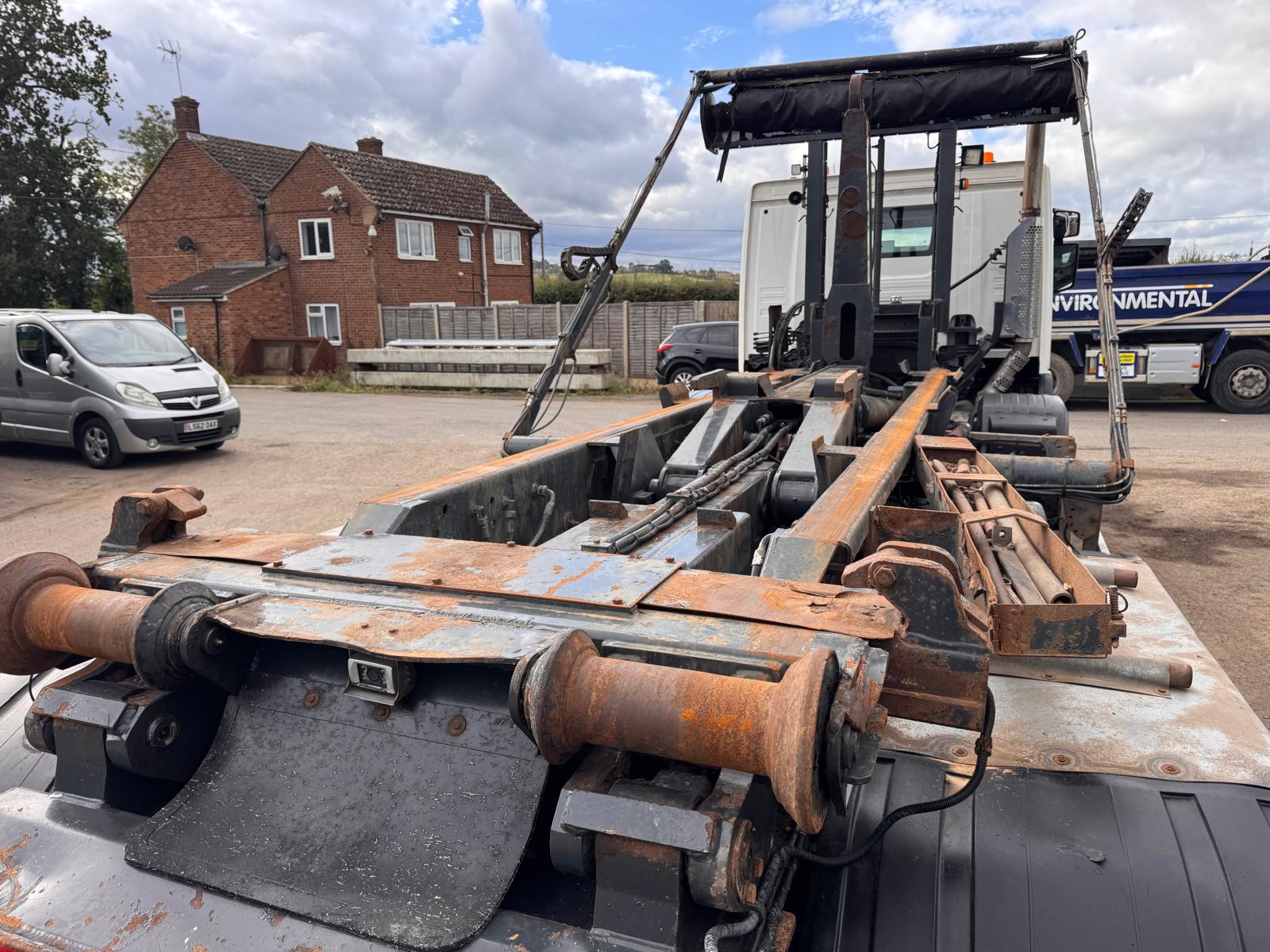 2019 SCANIA P410XT HOOK LOADER - Image 11