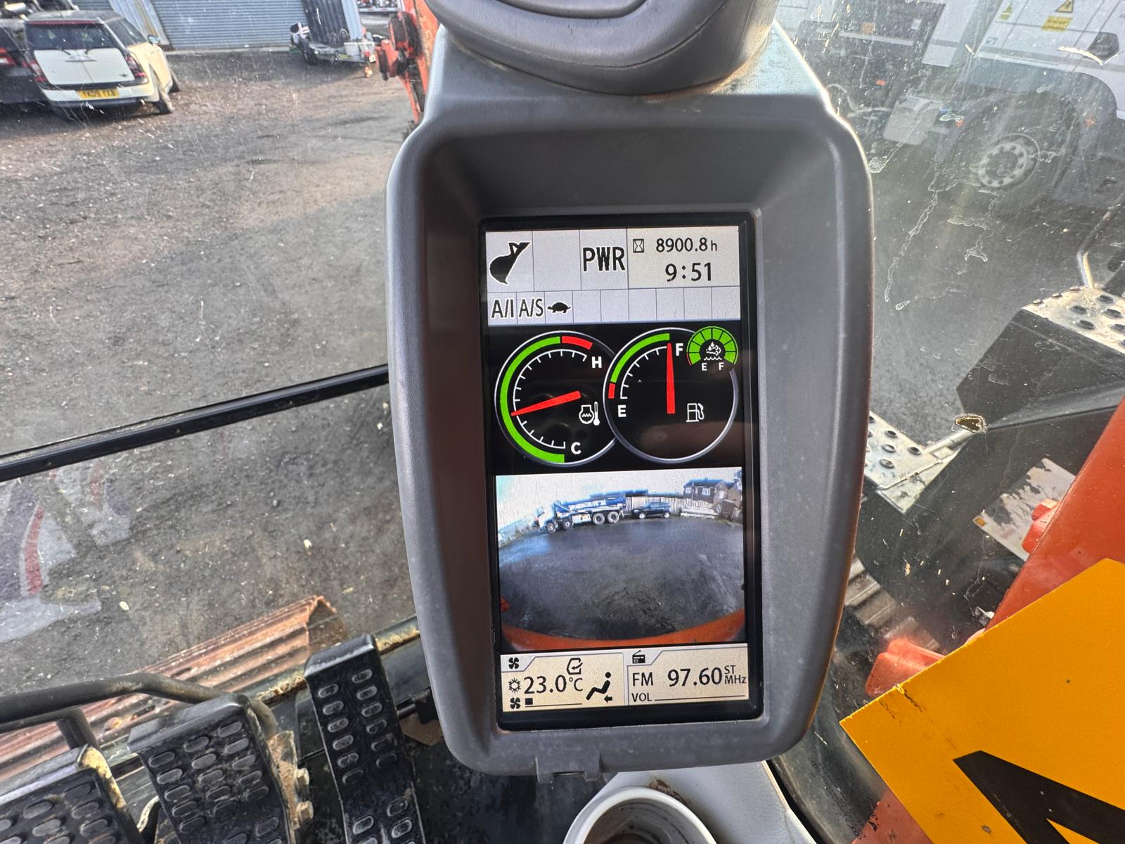 2019 HITACHI ZX135US-6 EXCAVATOR - Image 22