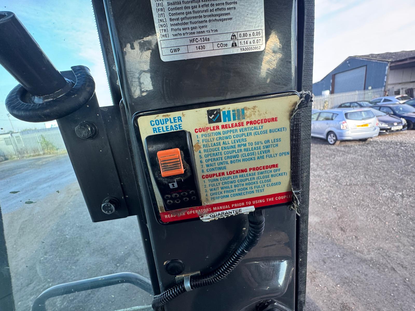 2019 HITACHI ZX135US-6 EXCAVATOR - Image 24
