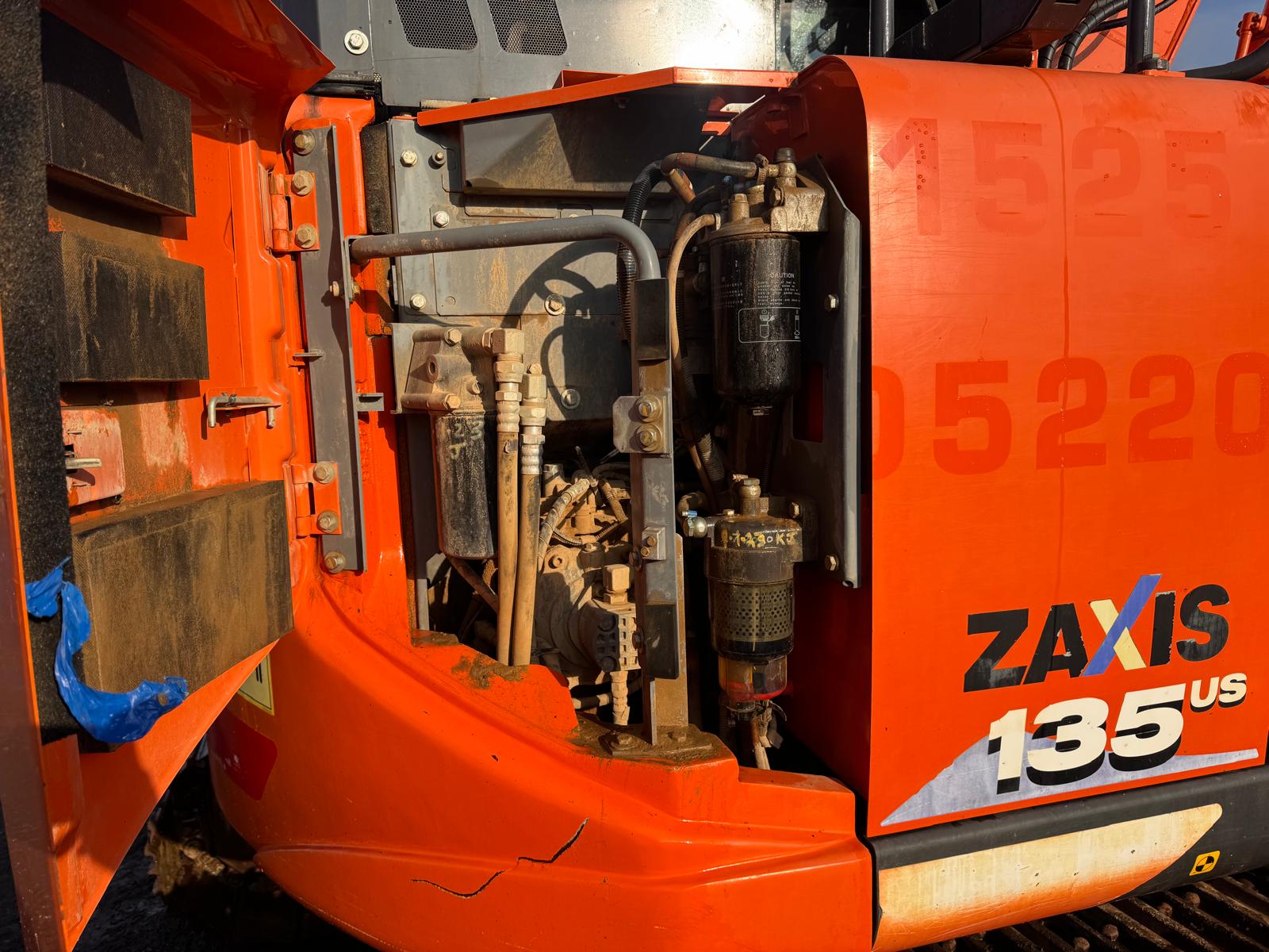 2019 HITACHI ZX135US-6 EXCAVATOR - Image 13