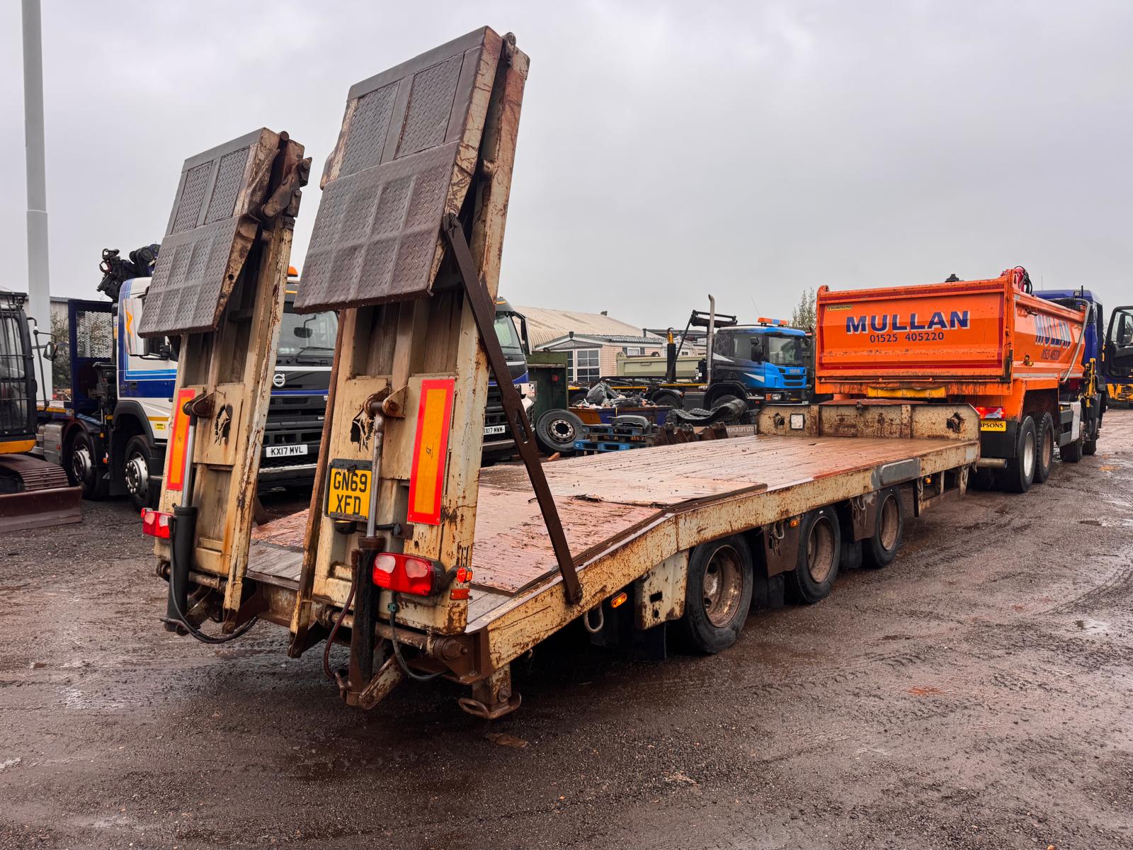 2010 CHIEFTAIN DRAWBAR LOW LOADER TRAILER - Image 3