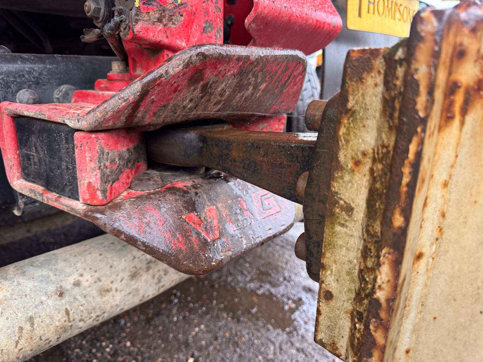 2010 CHIEFTAIN DRAWBAR LOW LOADER TRAILER - Image 11