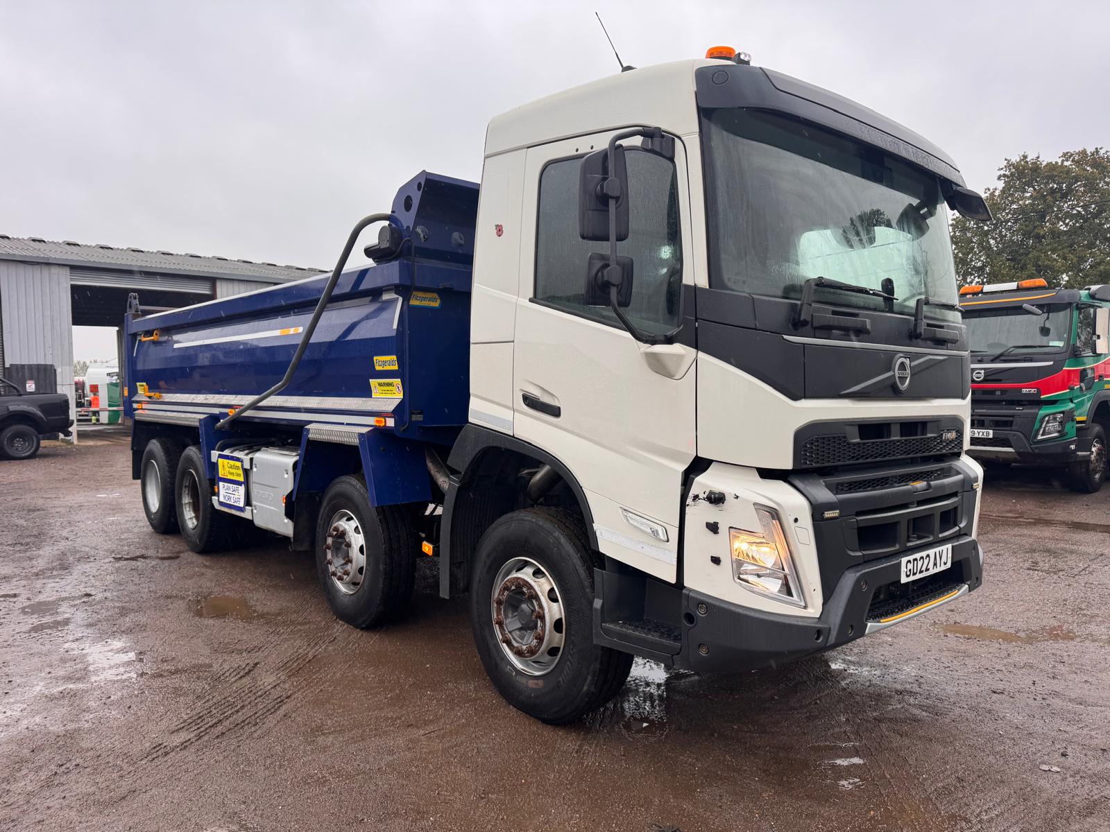 2022 VOLVO FMX420 TIPPER - Image 2