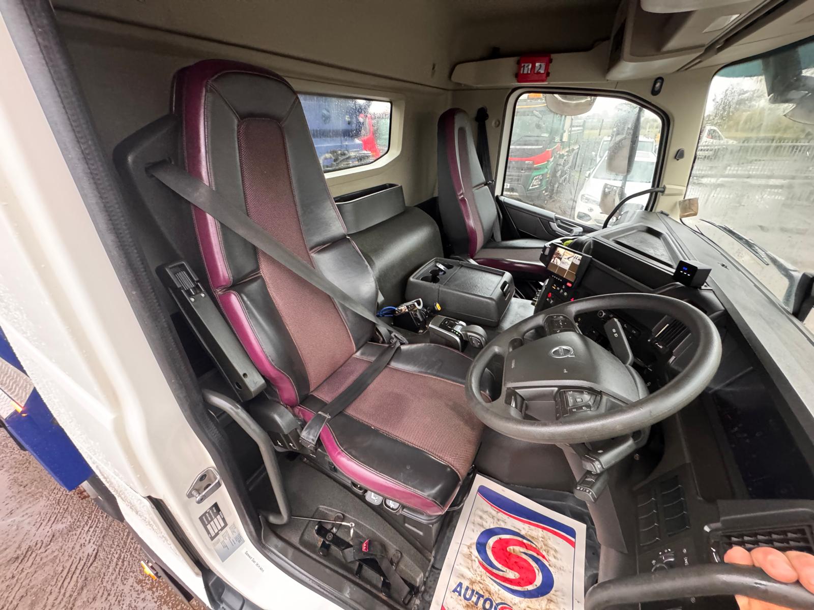 2022 VOLVO FMX420 TIPPER - Image 17
