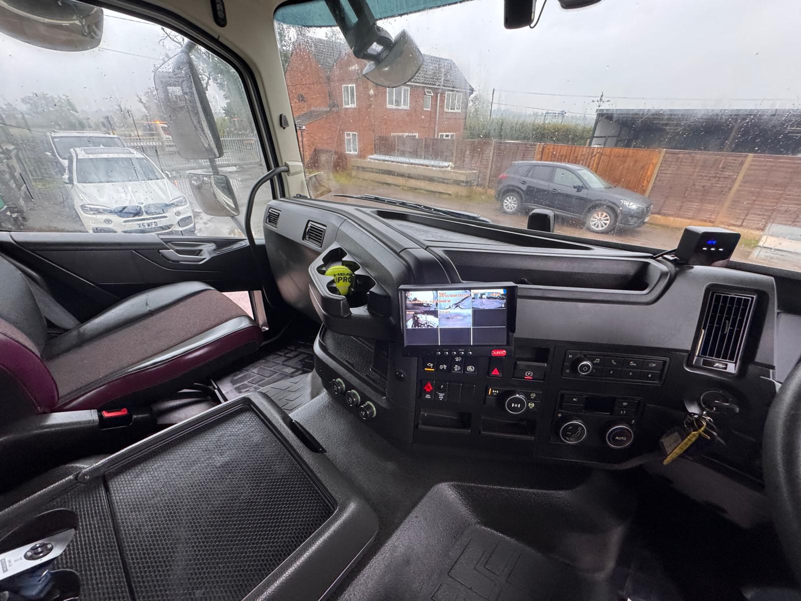 2022 VOLVO FMX420 TIPPER - Image 19