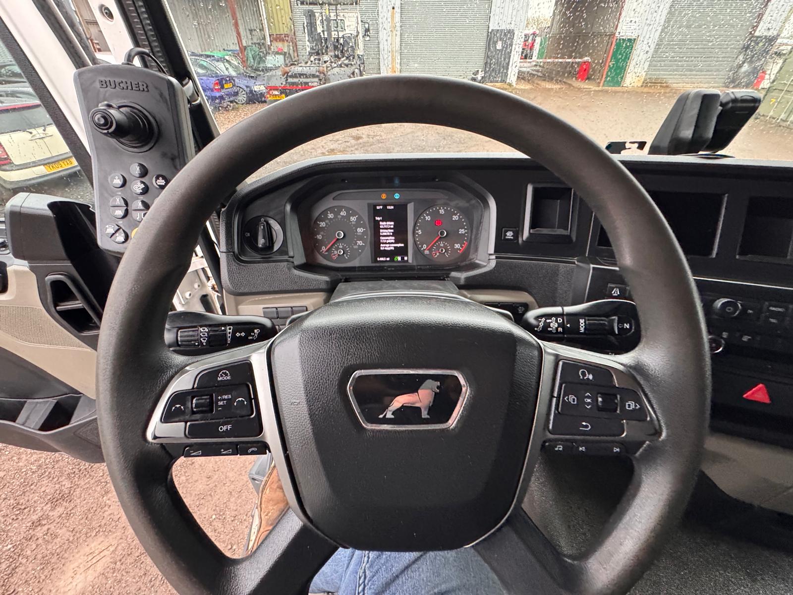 2023 MAN TGM 18.250 ROAD SWEEPER - Image 22