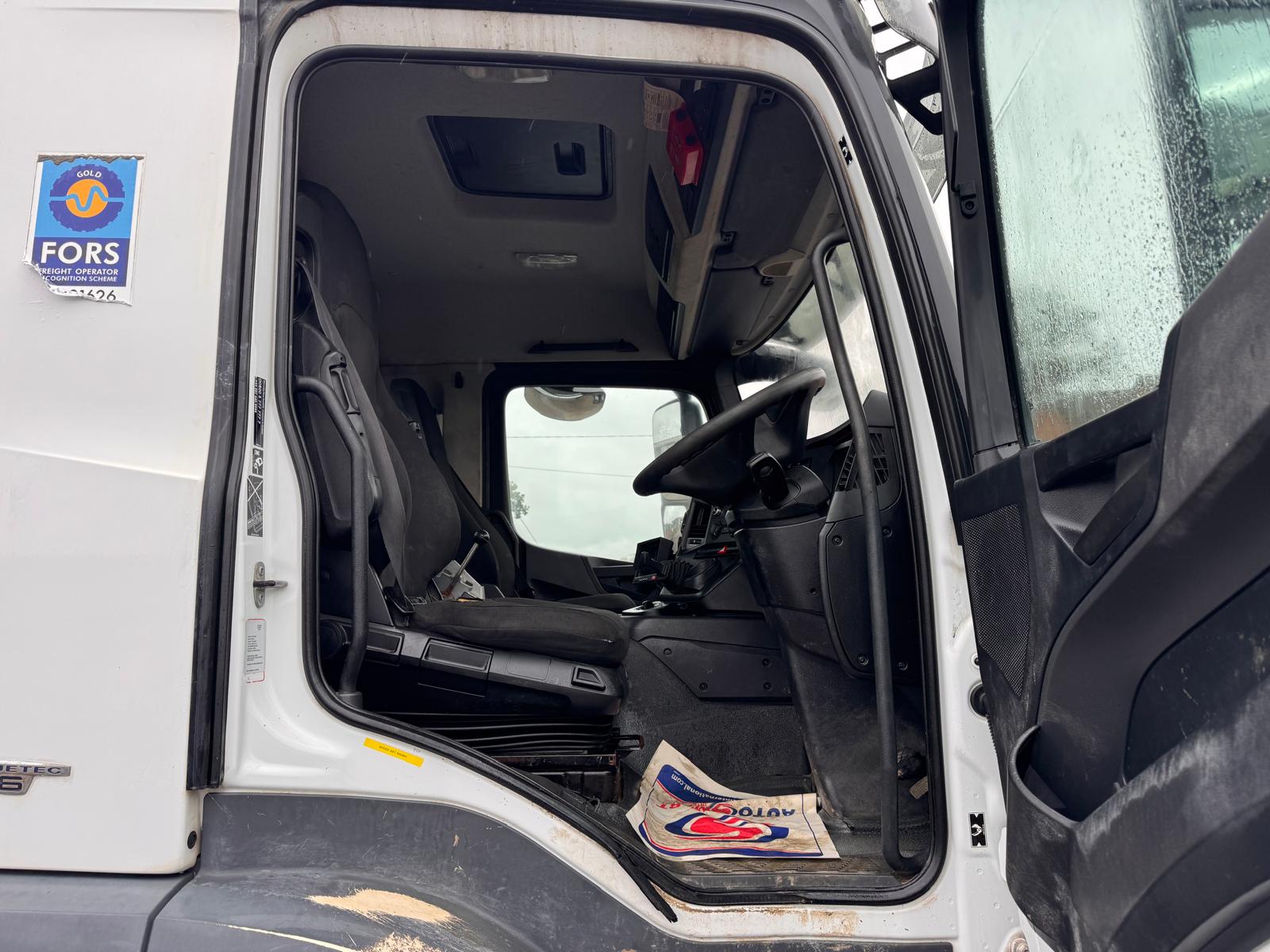 2017 MERCEDES 3240 CEMENT MIXER - Image 18