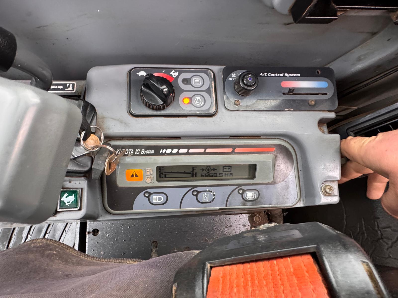 2012 KUBOTA KX080-3 EXCAVATOR - Image 19
