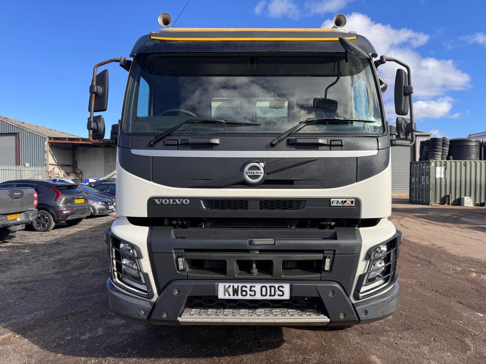 2016 VOLVO FMX420 TIPPER - Image 3