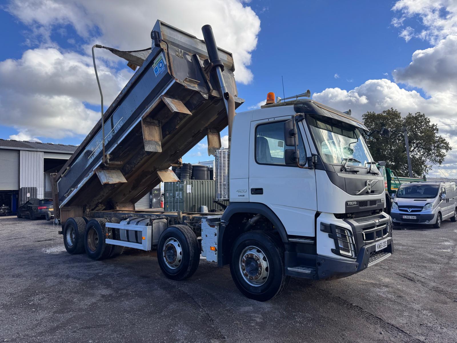 2016 VOLVO FMX420 TIPPER - Image 14